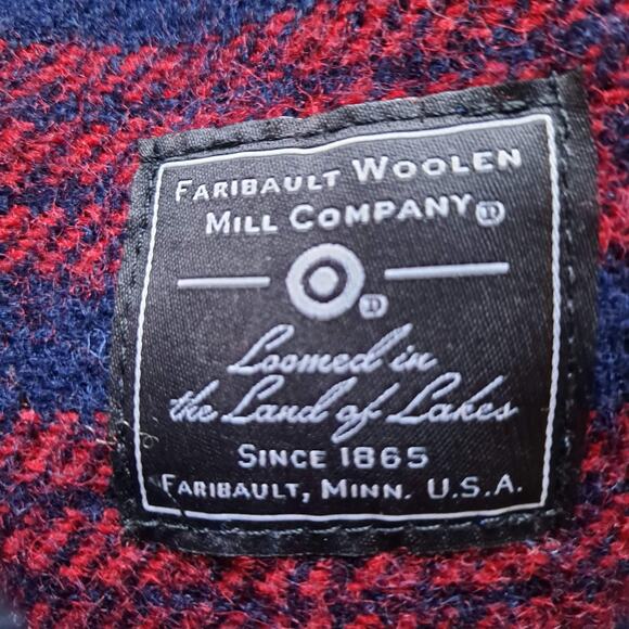 Faribault Woolen Mill Company Red Blue 100% Virgin Wool Scarf with Fringes NWT - Picture 10 of 12